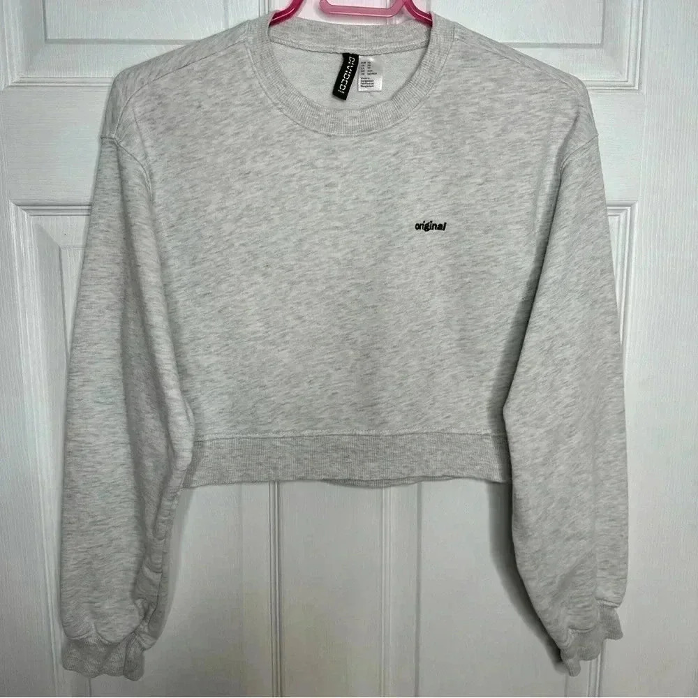 H&M Divided Cropped Sweatshirt  Grey & Black Size Extra Small